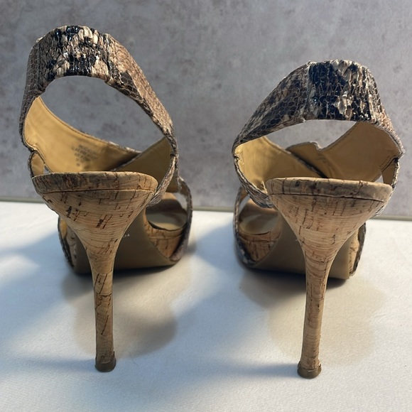NINE WEST Snakeskin‎ Cork Bottom 4” Heels Crossover Straps Sandals Classic 8.5M - Picture 5 of 16